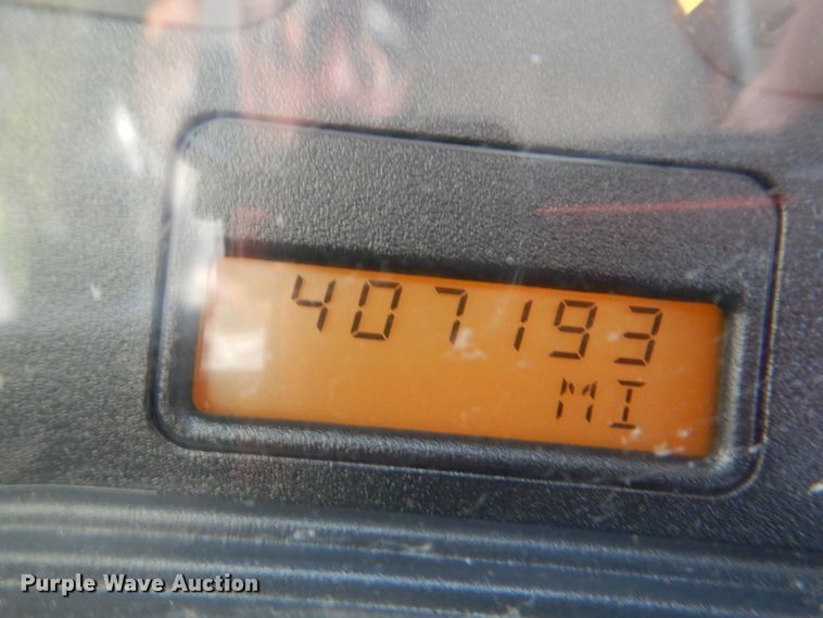 image for item KX9386 2006 International 4300  flatbed truck