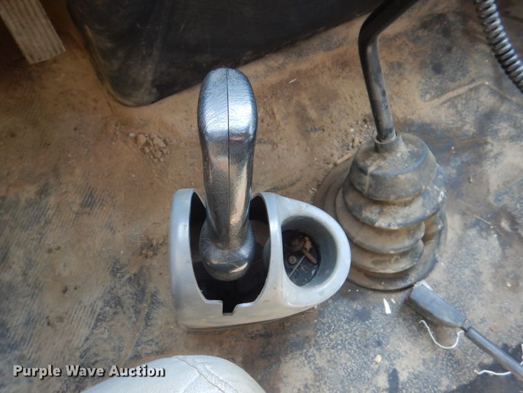 image for item KX9386 2006 International 4300  flatbed truck