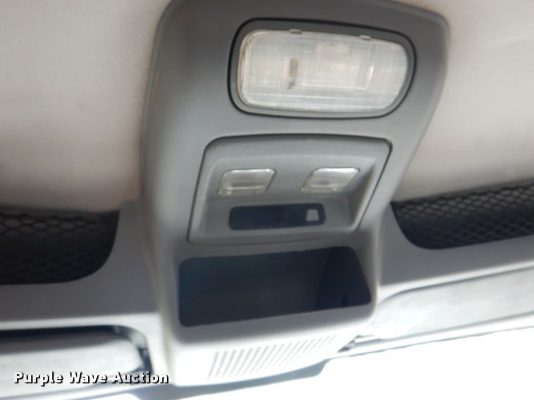 image for item KX9386 2006 International 4300  flatbed truck