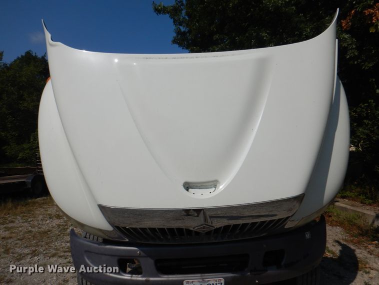 image for item KX9386 2006 International 4300  flatbed truck