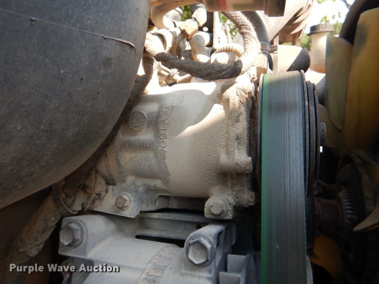 image for item KX9386 2006 International 4300  flatbed truck