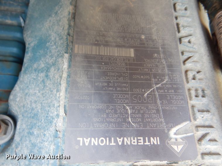 image for item KX9386 2006 International 4300  flatbed truck