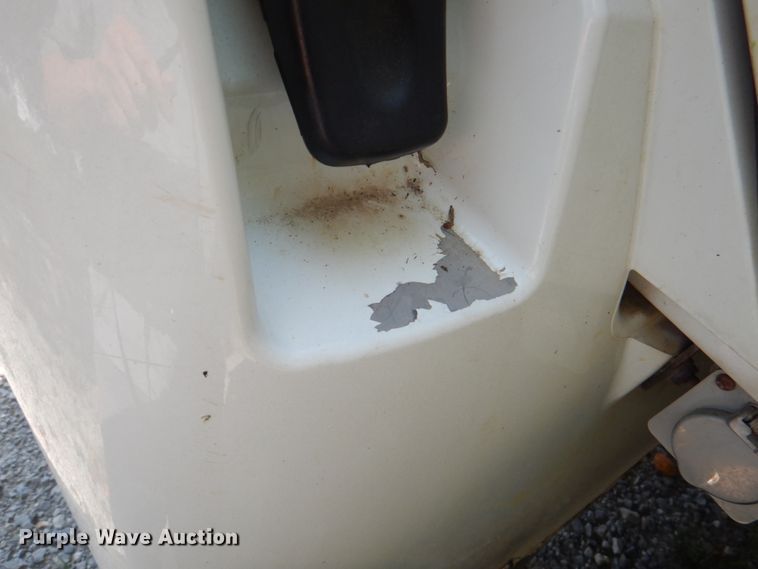 image for item KX9386 2006 International 4300  flatbed truck