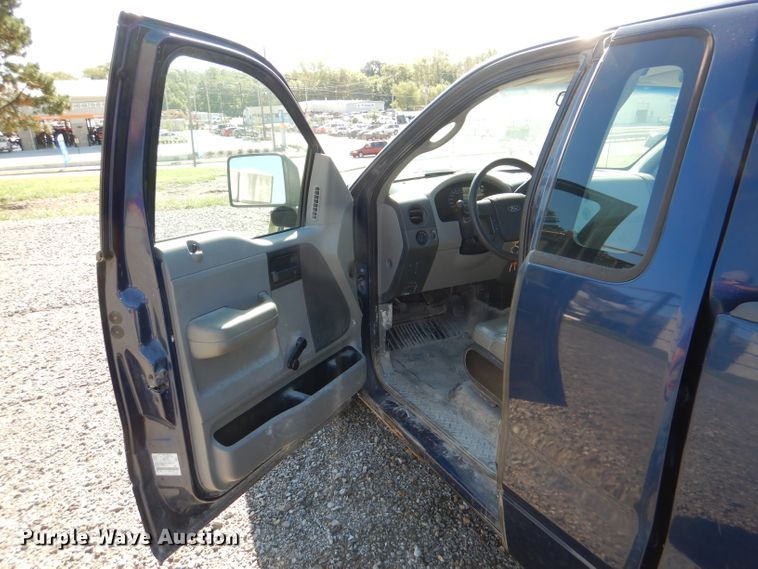 image for item DL3042 2007 Ford F150 XL  pickup truck