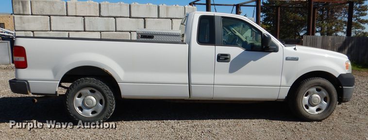 image for item DL3043 2007 Ford F150 XL  pickup truck