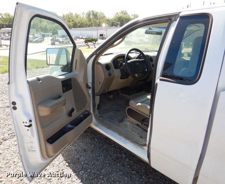 image for item DL3043 2007 Ford F150 XL  pickup truck