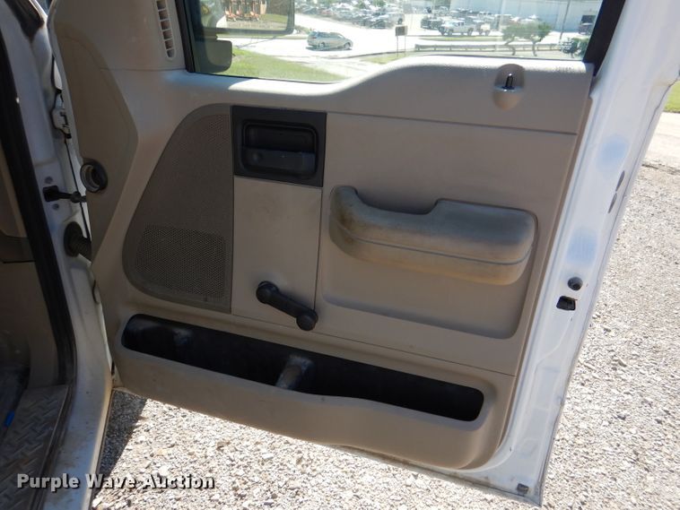 image for item DL3043 2007 Ford F150 XL  pickup truck