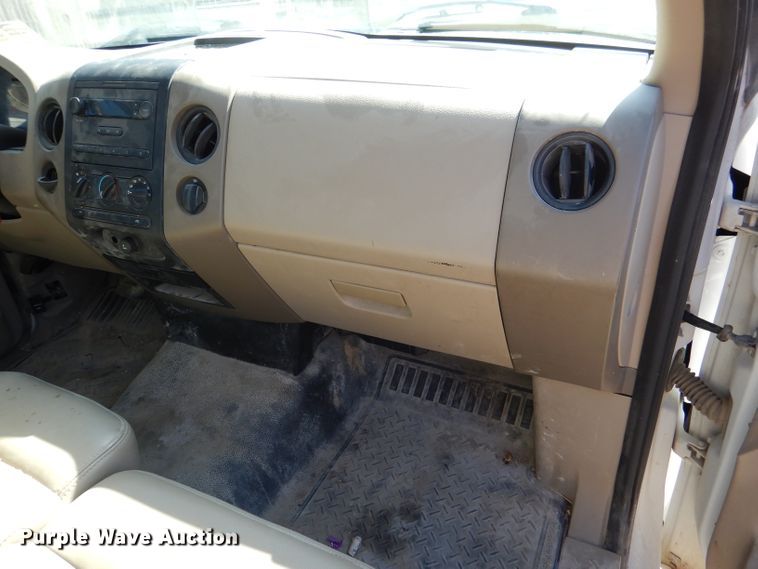 image for item DL3043 2007 Ford F150 XL  pickup truck