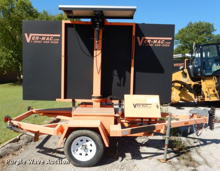 image for item DL3044 2009 Ver-Mac PCMS1210 message board trailer