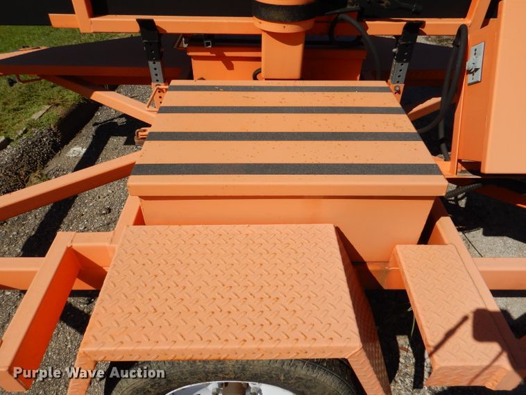 image for item DL3044 2009 Ver-Mac PCMS1210 message board trailer