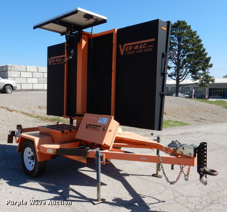 image for item DL3045 2009 Ver-Mac PCMS1210 message board trailer