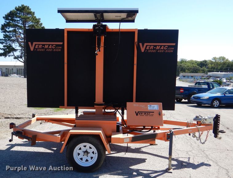 image for item DL3045 2009 Ver-Mac PCMS1210 message board trailer