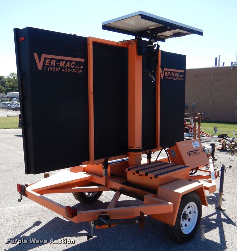 image for item DL3045 2009 Ver-Mac PCMS1210 message board trailer