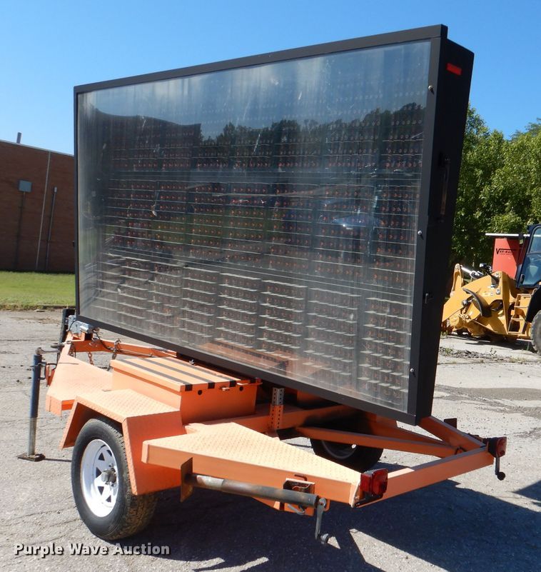 image for item DL3045 2009 Ver-Mac PCMS1210 message board trailer