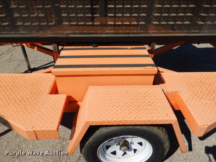 image for item DL3045 2009 Ver-Mac PCMS1210 message board trailer