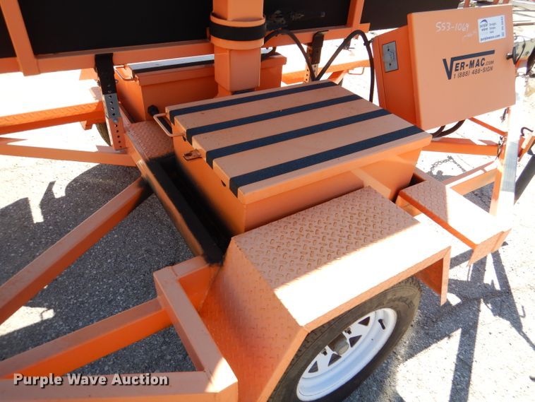 image for item DL3045 2009 Ver-Mac PCMS1210 message board trailer