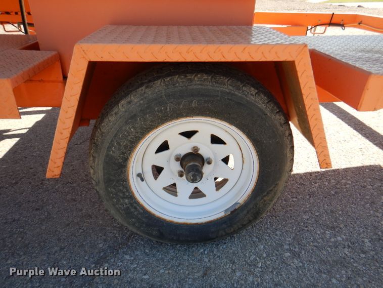 image for item DL3046 2007 Ver-Mac PCMS1210 message board trailer