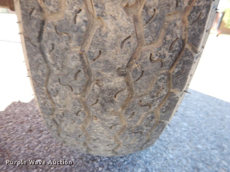 image for item DL3046 2007 Ver-Mac PCMS1210 message board trailer