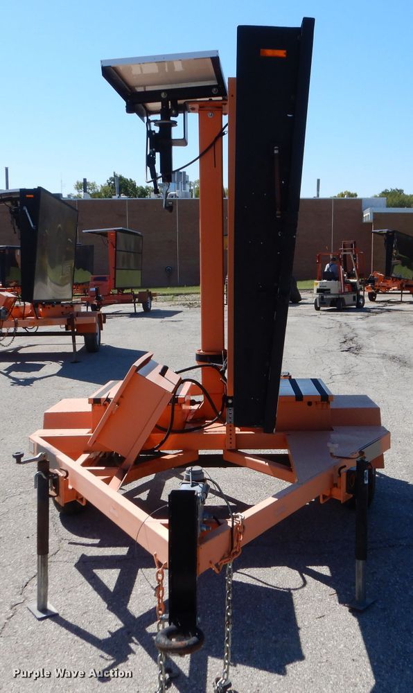 image for item DL3047 2009 Ver-Mac PCMS1210 message board trailer