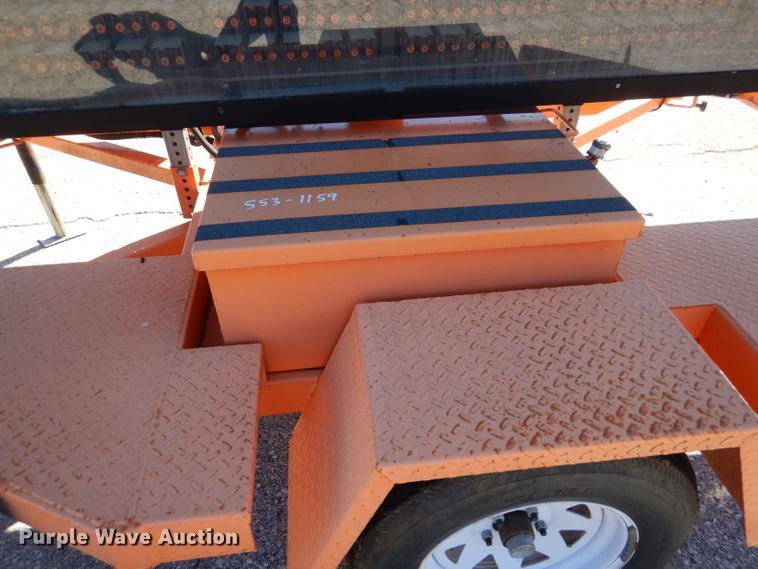 image for item DL3047 2009 Ver-Mac PCMS1210 message board trailer