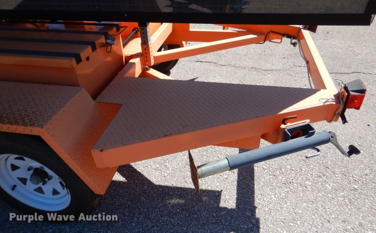 image for item DL3047 2009 Ver-Mac PCMS1210 message board trailer