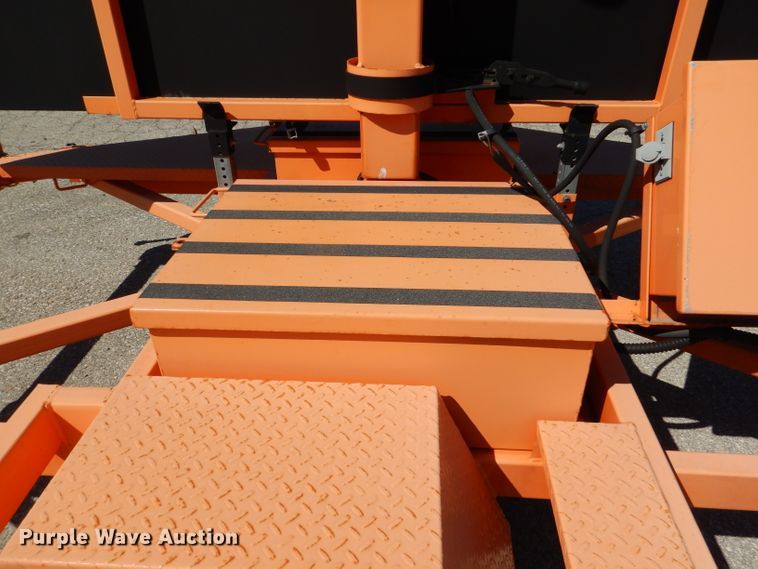 image for item DL3047 2009 Ver-Mac PCMS1210 message board trailer