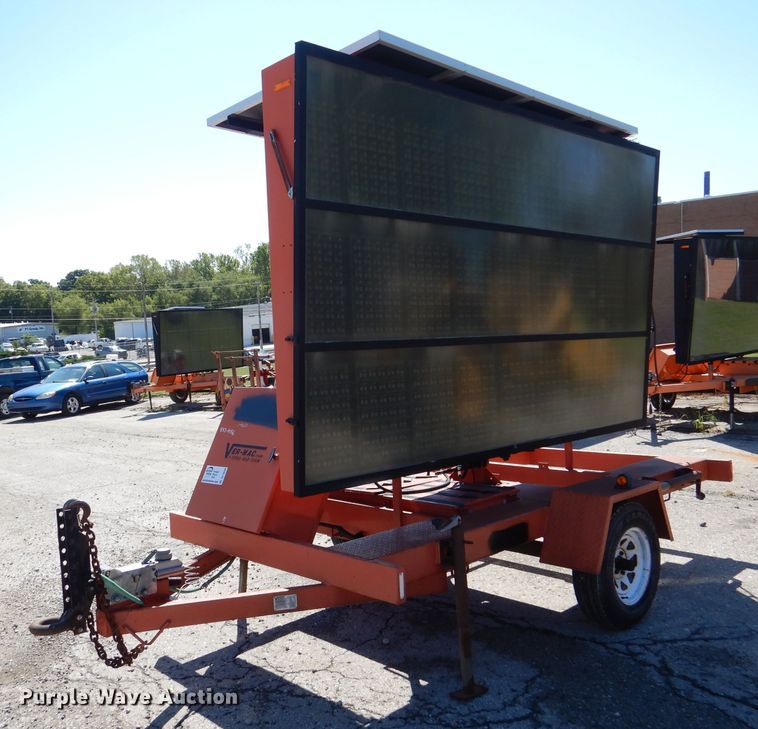 image for item DL3048 2006 Ver-Mac PCMS1210 message board trailer