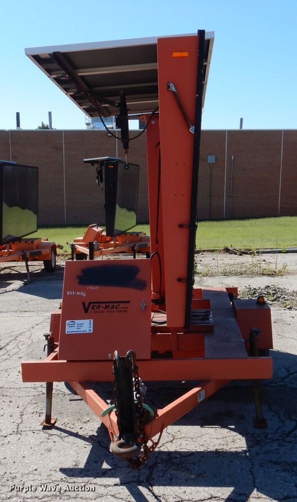 image for item DL3048 2006 Ver-Mac PCMS1210 message board trailer