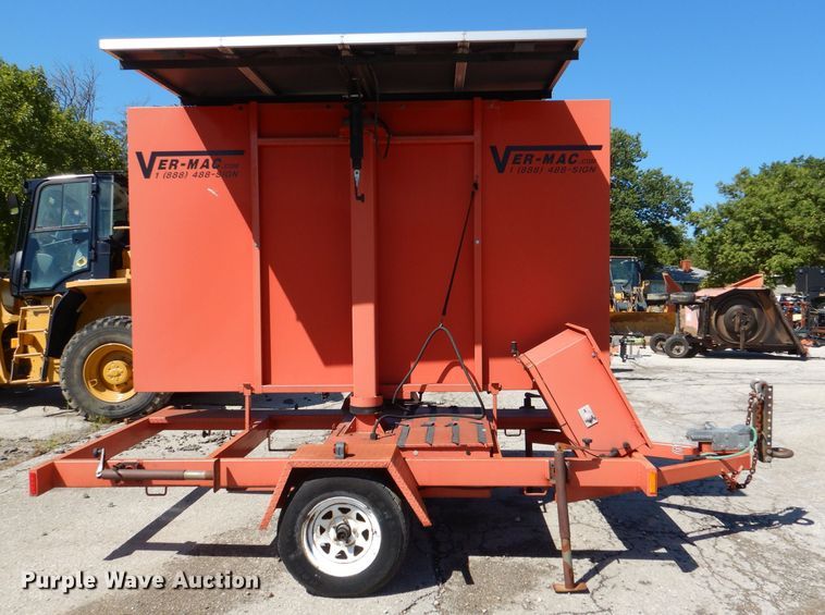 image for item DL3048 2006 Ver-Mac PCMS1210 message board trailer