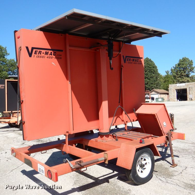 image for item DL3048 2006 Ver-Mac PCMS1210 message board trailer