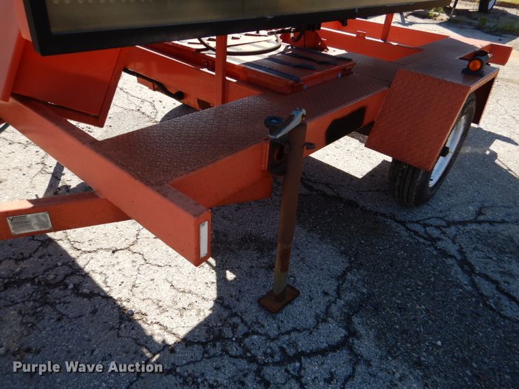 image for item DL3048 2006 Ver-Mac PCMS1210 message board trailer