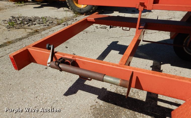 image for item DL3048 2006 Ver-Mac PCMS1210 message board trailer