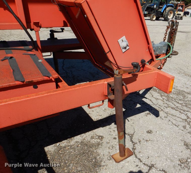 image for item DL3048 2006 Ver-Mac PCMS1210 message board trailer