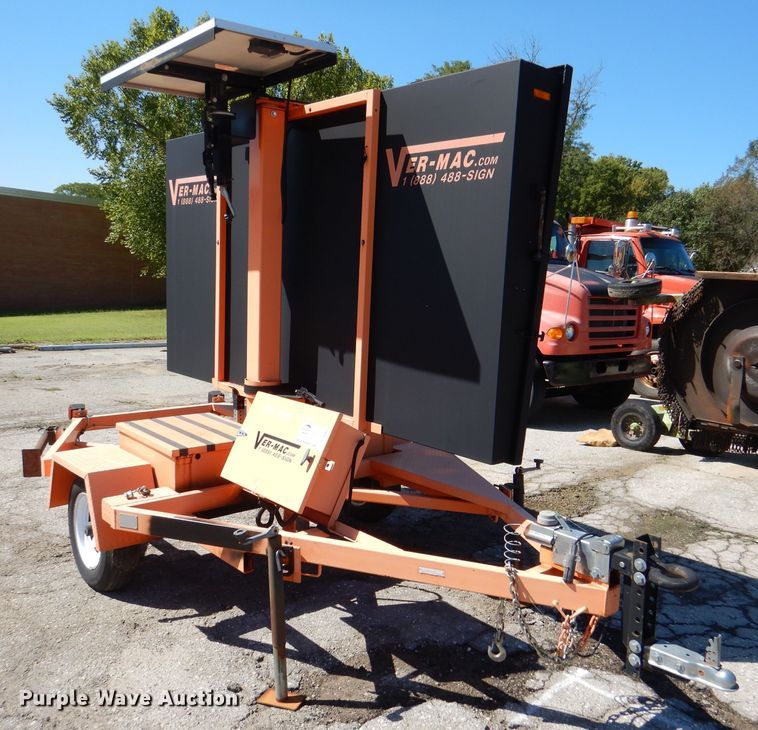 image for item DL3049 2009 Ver-Mac PCMS1210 message board trailer