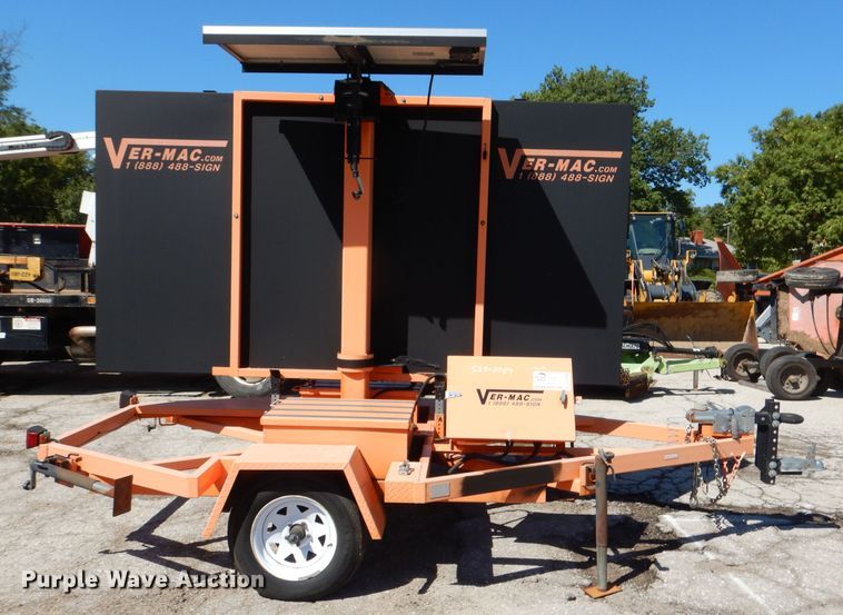 image for item DL3049 2009 Ver-Mac PCMS1210 message board trailer