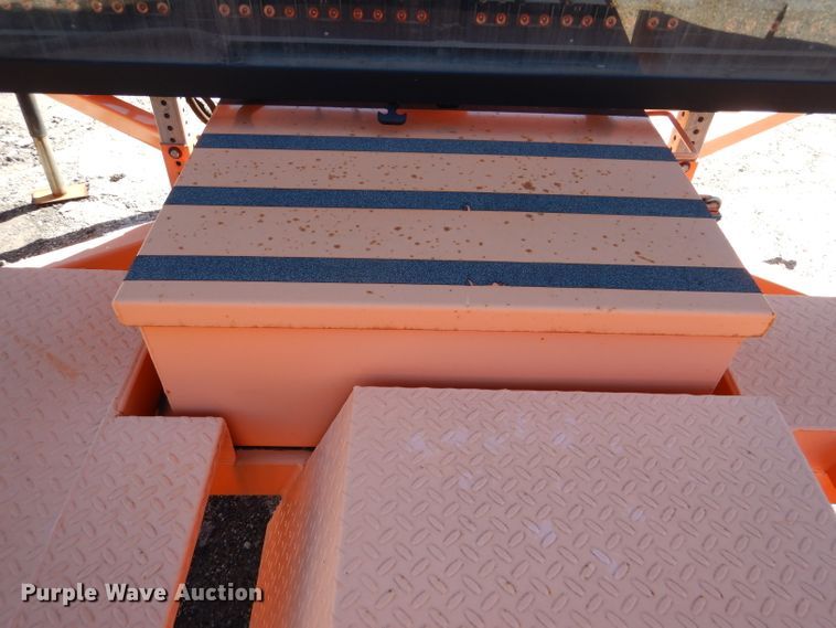 image for item DL3049 2009 Ver-Mac PCMS1210 message board trailer