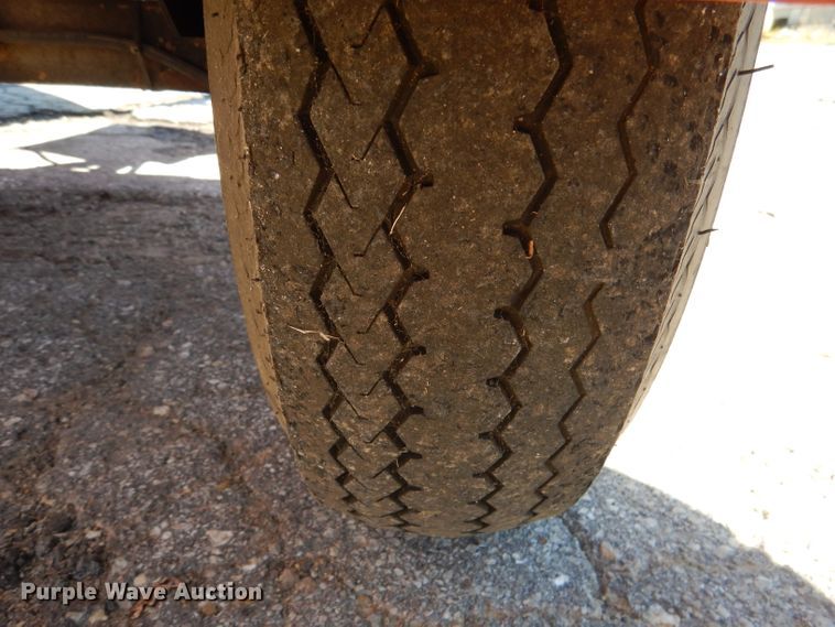 image for item DL3049 2009 Ver-Mac PCMS1210 message board trailer