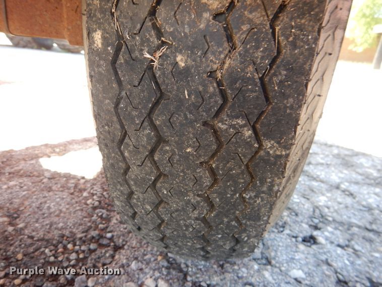 image for item DL3049 2009 Ver-Mac PCMS1210 message board trailer