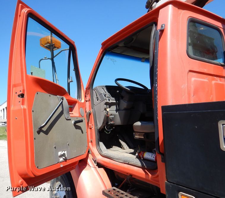 image for item DL3051 2000 Sterling L7500  bucket truck