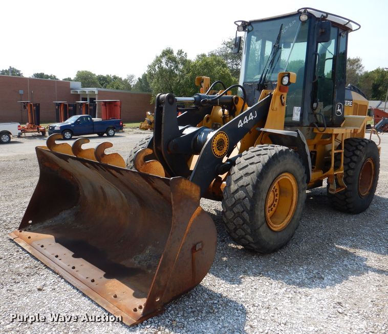 image for item DL3053 2005 John Deere 444J  wheel loader