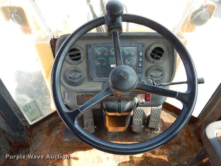 image for item DL3053 2005 John Deere 444J  wheel loader