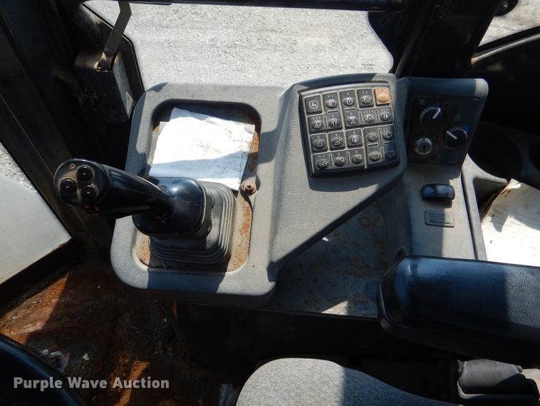 image for item DL3053 2005 John Deere 444J  wheel loader