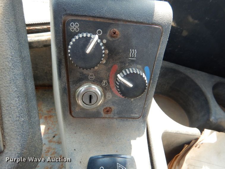 image for item DL3053 2005 John Deere 444J  wheel loader