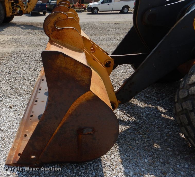 image for item DL3053 2005 John Deere 444J  wheel loader