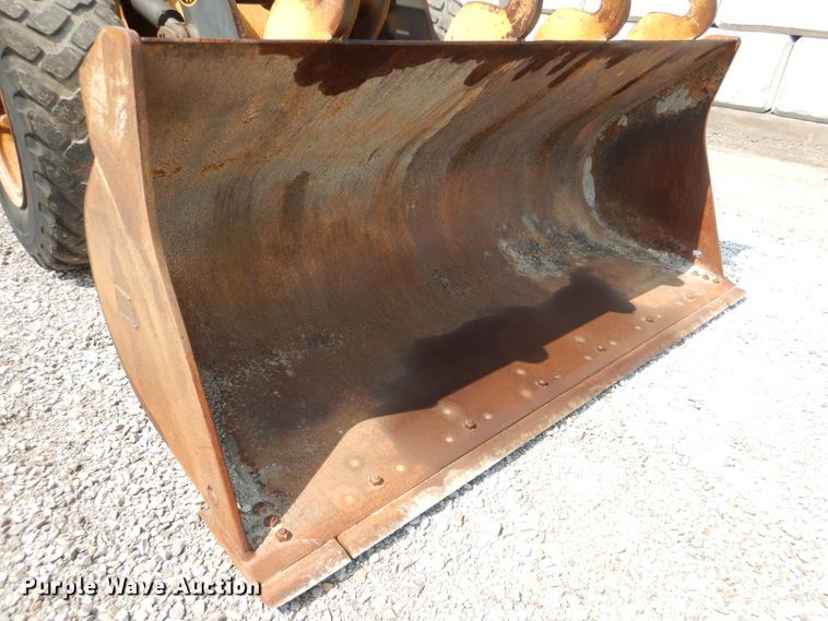 image for item DL3053 2005 John Deere 444J  wheel loader