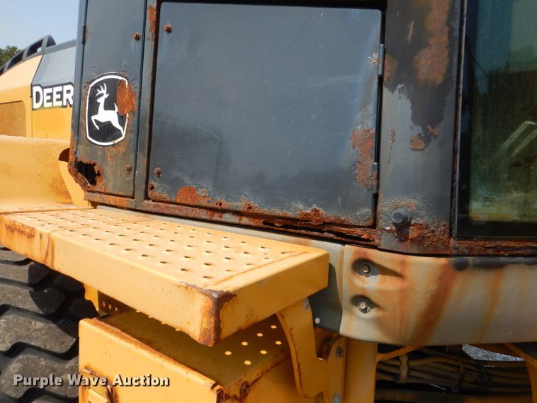 image for item DL3053 2005 John Deere 444J  wheel loader