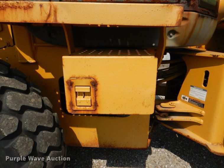 image for item DL3053 2005 John Deere 444J  wheel loader