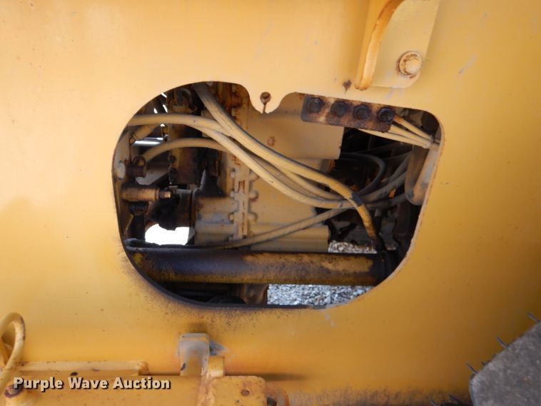 image for item DL3053 2005 John Deere 444J  wheel loader