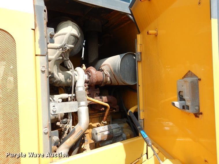 image for item DL3053 2005 John Deere 444J  wheel loader