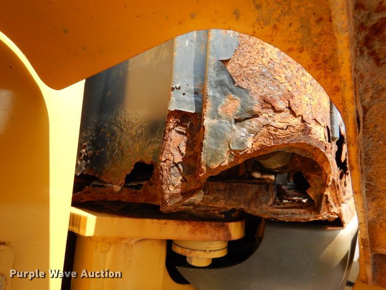 image for item DL3053 2005 John Deere 444J  wheel loader